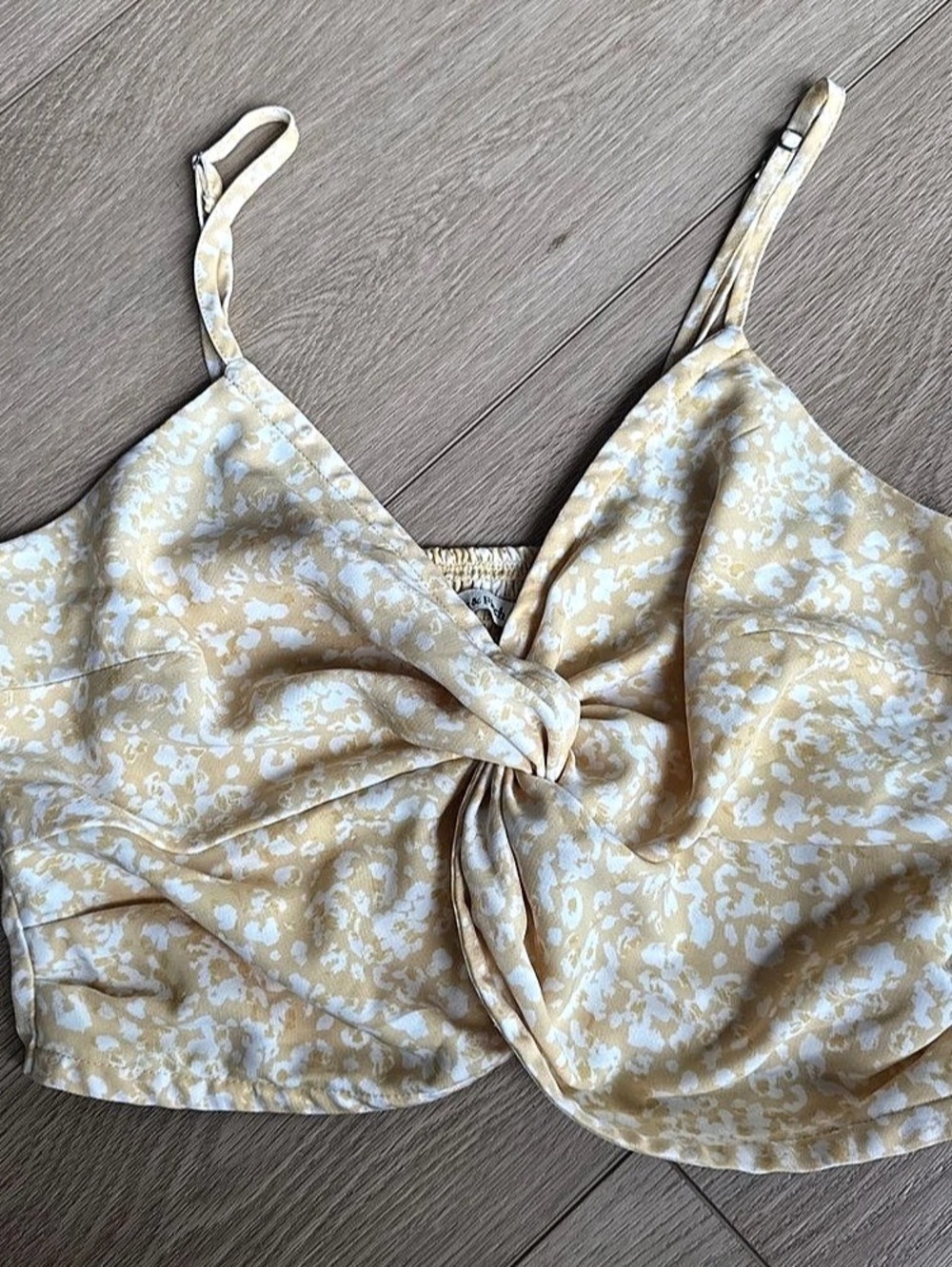 Abercrombie & Fitch A&F Twist Cami- Medium